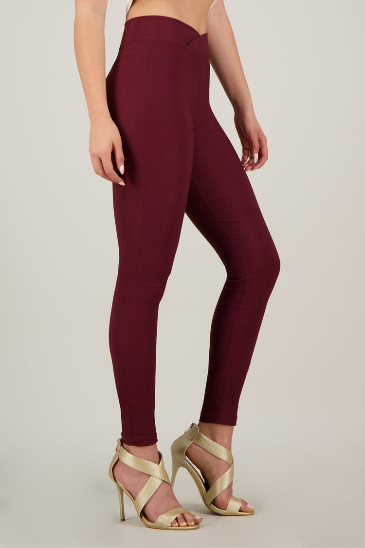 Leggins de dama modernos, cómodos y versátiles para el día a día.