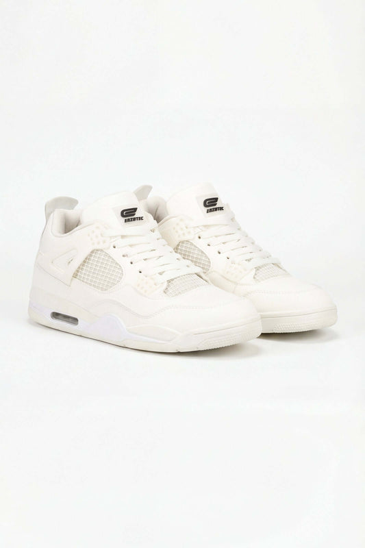 Tenis de hombre casual en color blanco con detalles en malla y diseño moderno.